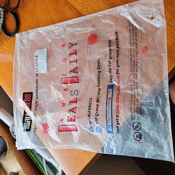 Aladeno Women's Sexy Shirt Size L bnwot AMAZON VIP - Picture 3 of 6